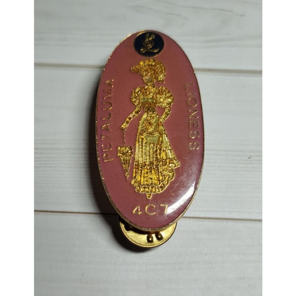 Petaluma Lioness Club District 4C7 Fancy Victorian Lady Gold Tone Pin